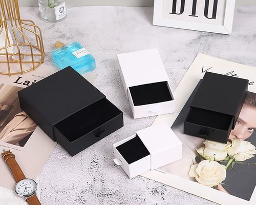Caja de regalo de joyería pequeña de estilo de cajón personalizado para pinzas de pelo de anillo de collar
