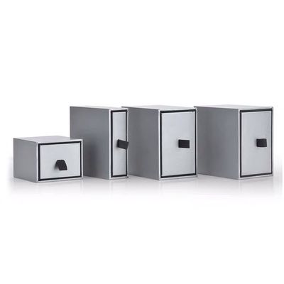 Pequeñas cajas de regalo cuadradas grises de la joyería de la cartulina para la pulsera pendiente de los collares