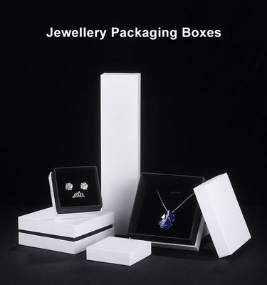 Pequeña caja de regalo vacía de collar y aretes blancos para presentación de joyería