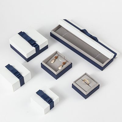 Regalo del maquillaje de la impresión en offset que empaqueta con la manija de la cinta