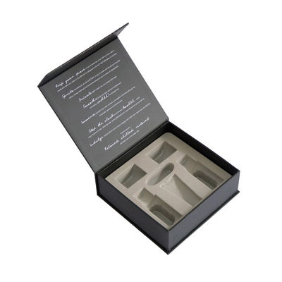 Cajas de regalo cosméticas de sellado calientes de la capa ULTRAVIOLETA negra del OEM con el parte movible