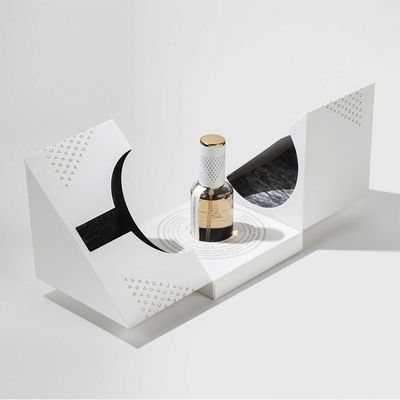 Las cajas de regalo cúbicas magnéticas del perfume, caja de regalo de la puerta doble modificaron tamaño para requisitos particulares