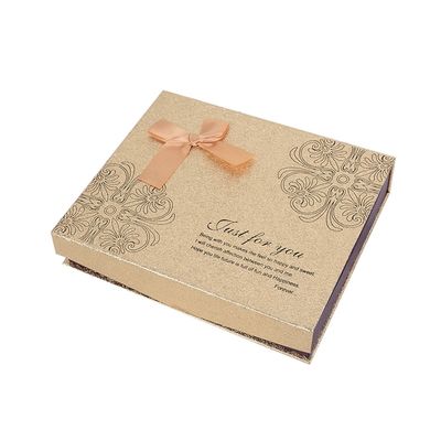 La forma del libro encubrió las cajas vacías magnéticas del chocolate con los divisores los 23.2x19x4.6cm