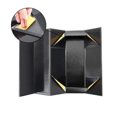Caja de regalo grabada en relieve plegable del vino que empaqueta, negro brillante de la cartulina de la caja de regalo de la botella del licor