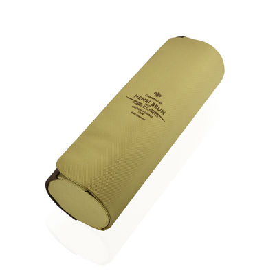 La voluta beige forma los botones magnéticos de Champagne Gift Box With Two