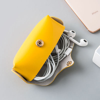 La PU impermeable de la caja de la barra de labios del viaje cubre amarillo con cuero portátil